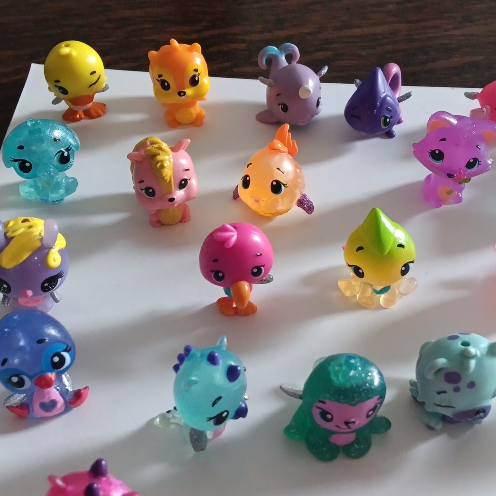 Hatchimals 40+ Random Lot. - Picture 8 of 9
